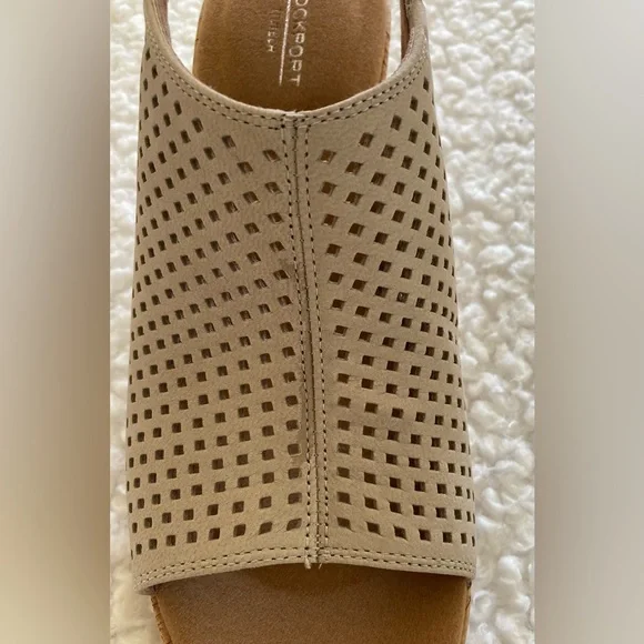 NWT Rockport Women's Briah perforated sling back wedge taupe sandal, size 8M - Picture 12 of 12